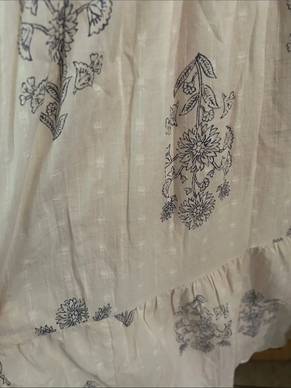 Lucky Brand flowy cream